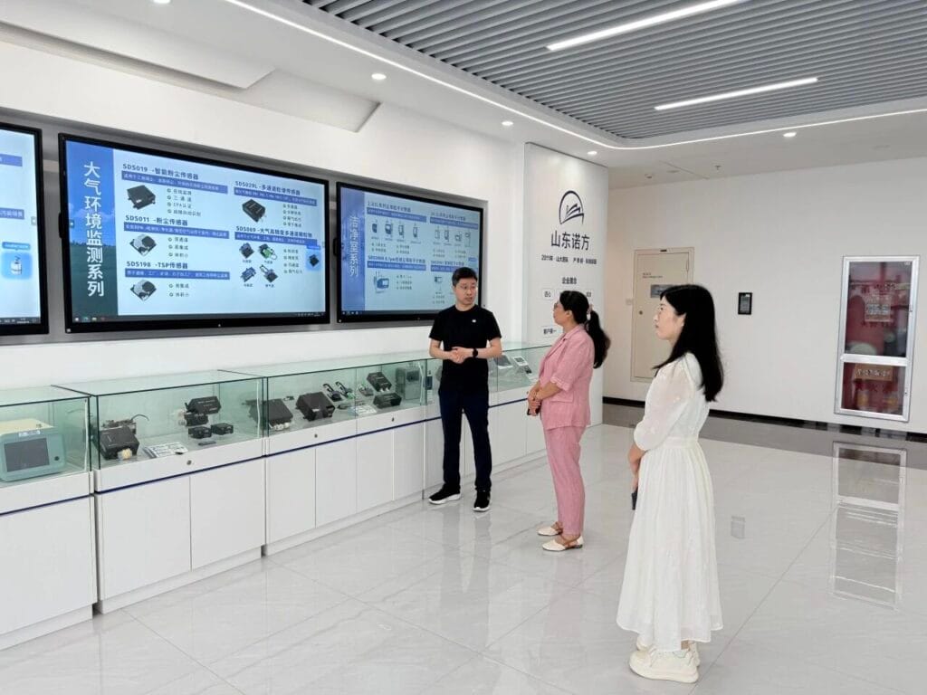 Shandong Particle Society Delegation Visits NAVPHO